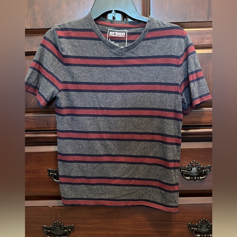 Urban Pipeline boys shirt size L